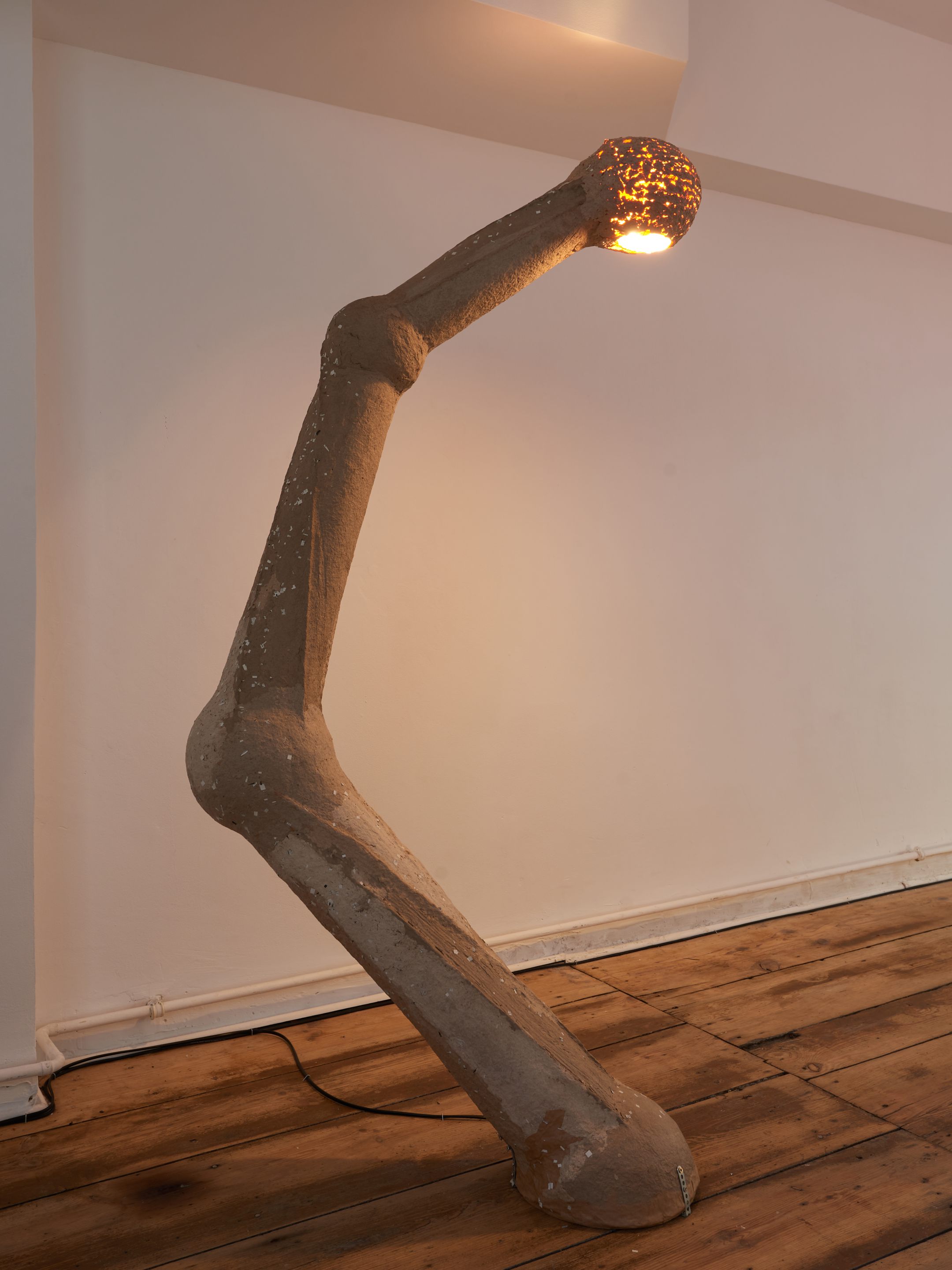 Ring Finger (E.T.) 3, Paper mache, lamp, 153 x 24 x 80 cm, 2020