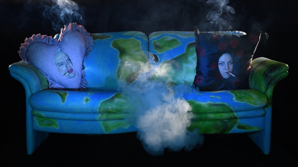 Find me in the Filling (video still)