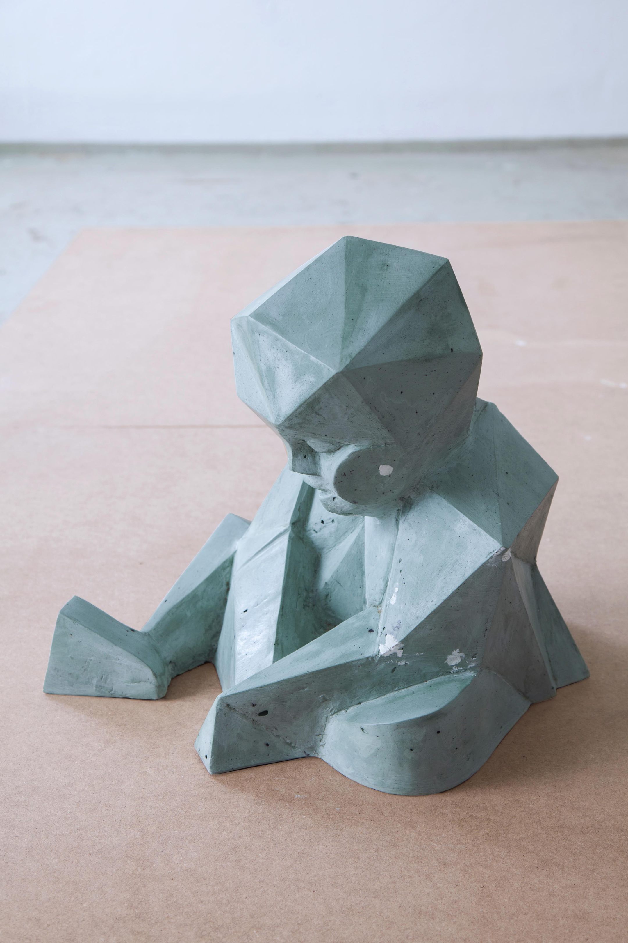 Baby (II), Plaster, Pigment, 40&times;45&times;40 cm, 2018